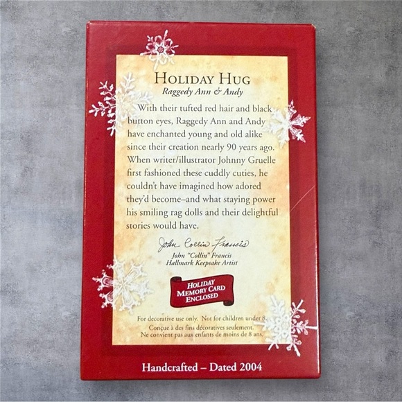Raggedy Ann & Andy Holiday Hug 2004 Hallmark Keepsake Christmas Ornament - Picture 2 of 5